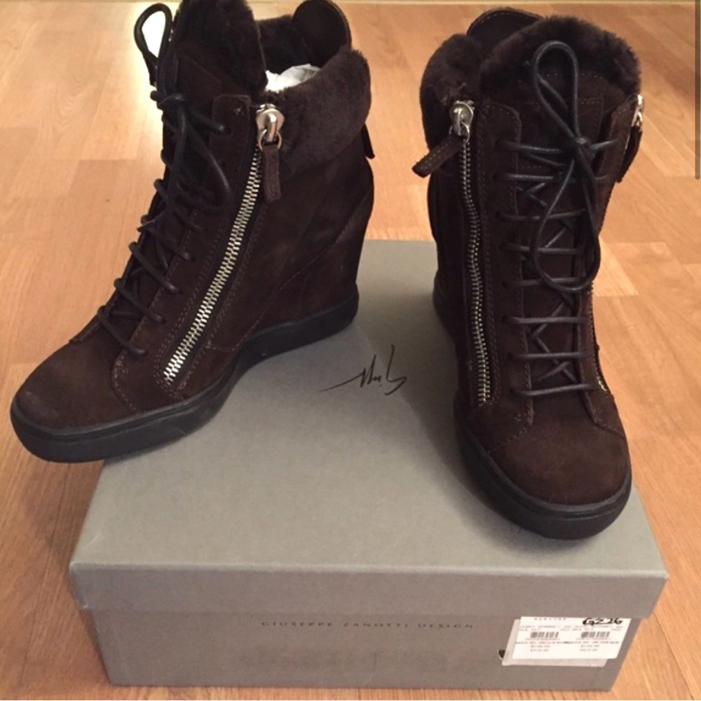 Giuseppe Zanotti Suede Fur Booties 🤎🎀